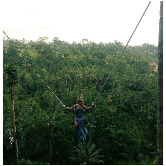 Meet your Posher, Andrea - Picture 1 of 1